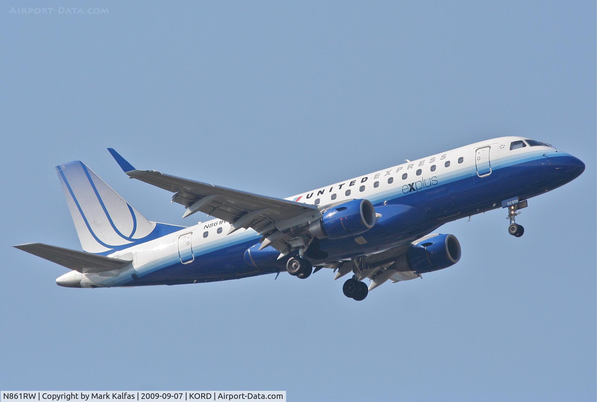 N861RW, 2005 Embraer 170SE (ERJ-170-100SE) C/N 17000094, Shuttle America/United Express Embraer ERJ-170SE, N861RW RWY 10 approach KORD