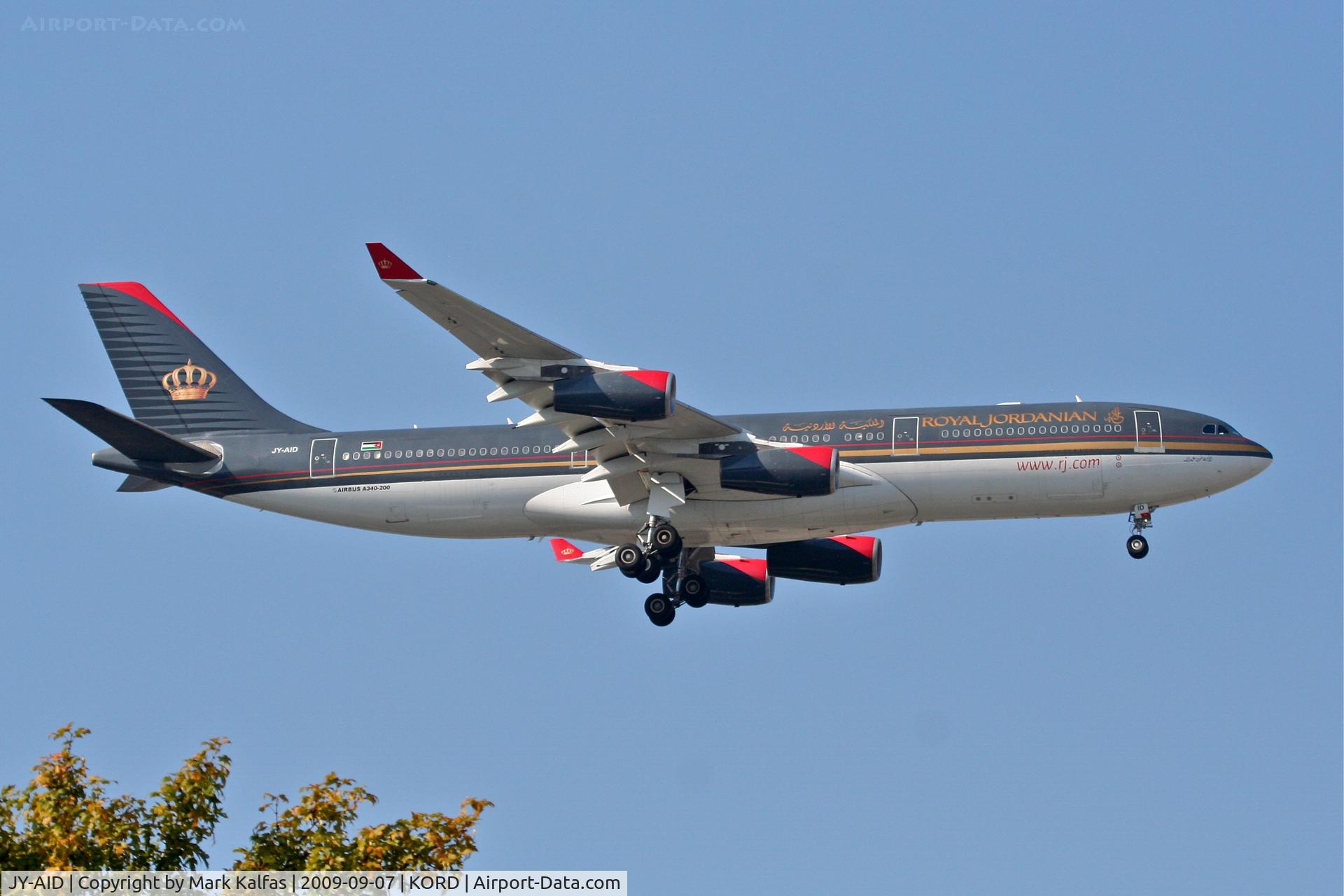 JY-AID, 1993 Airbus A340-211 C/N 022, Royal Jordanian A340-211, JY-AID, RWY 10 approach KORD
