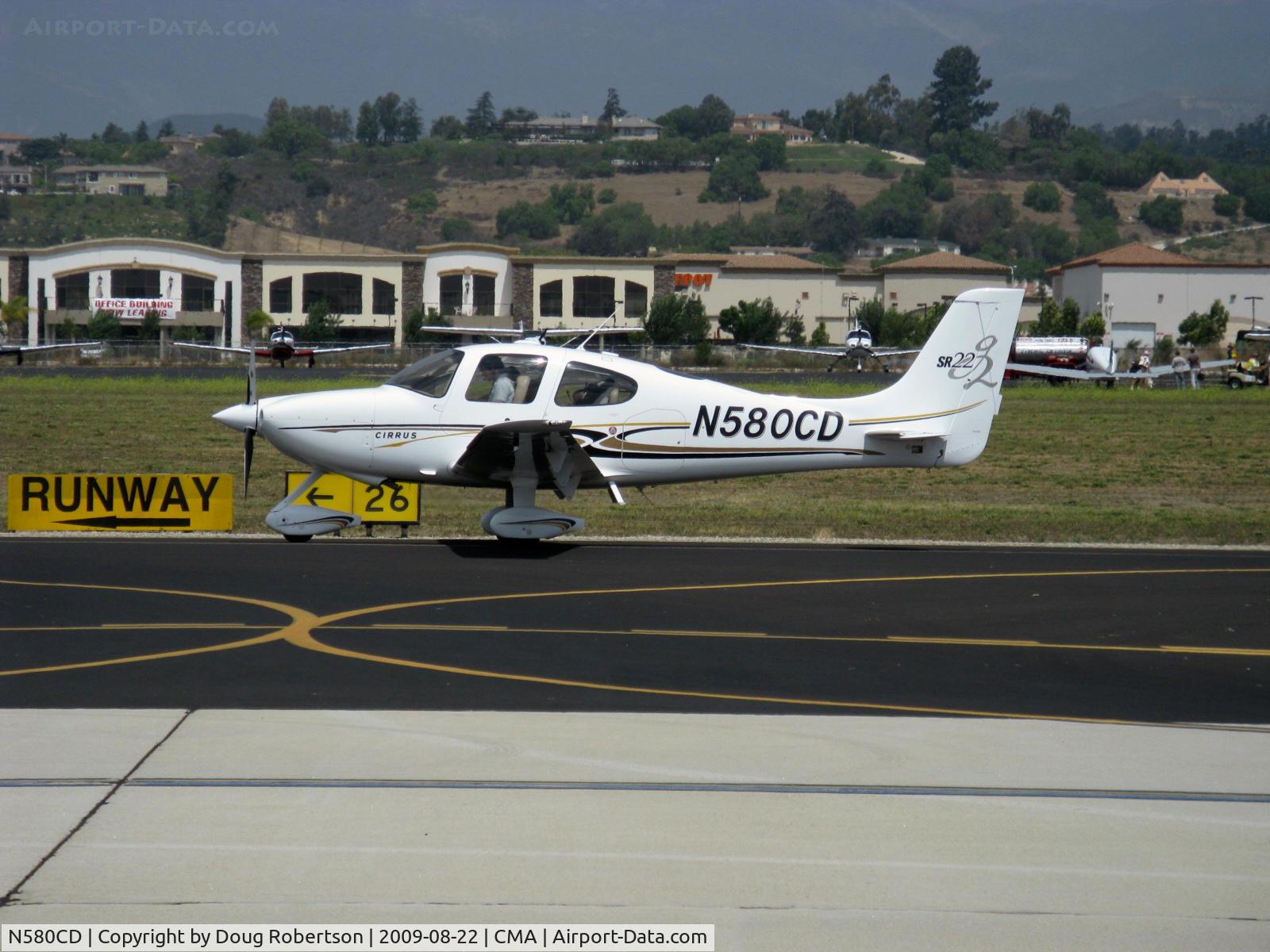 N580CD, 2004 Cirrus SR22 C/N 0956, 2004 Cirrus SR22 Gen 2, Continental IO-550-N 310 Hp, taxi