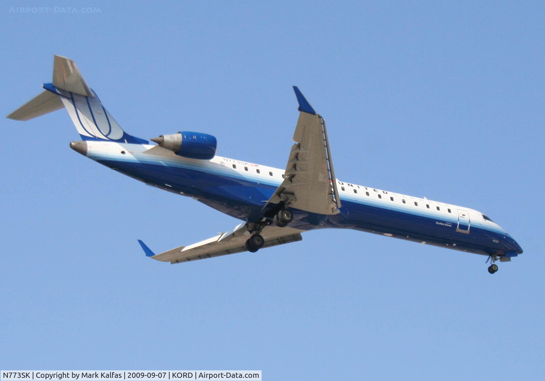 N773SK, 2005 Bombardier CRJ-702 C/N 10236, Sky West/United Express CL-600-2C10, N773SK short final RWY 10 KORD