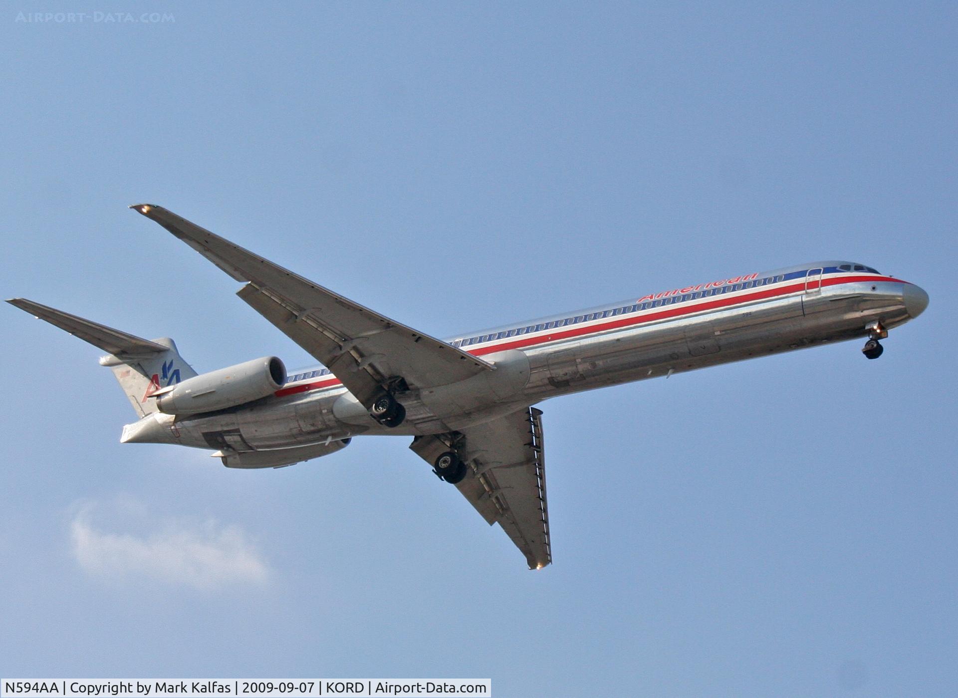 N594AA, 1992 McDonnell Douglas MD-83 (DC-9-83) C/N 53284, American Airlines Mcdonnell Douglas MD-83, N594AA  RWY 10 approach KORD