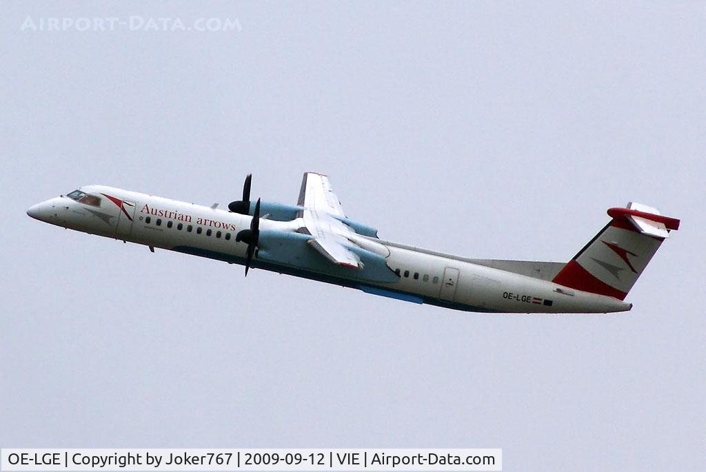 OE-LGE, 2001 De Havilland Canada DHC-8-402Q Dash 8 C/N 4042, Austrian arrows De Havilland Canada DHC-8-401