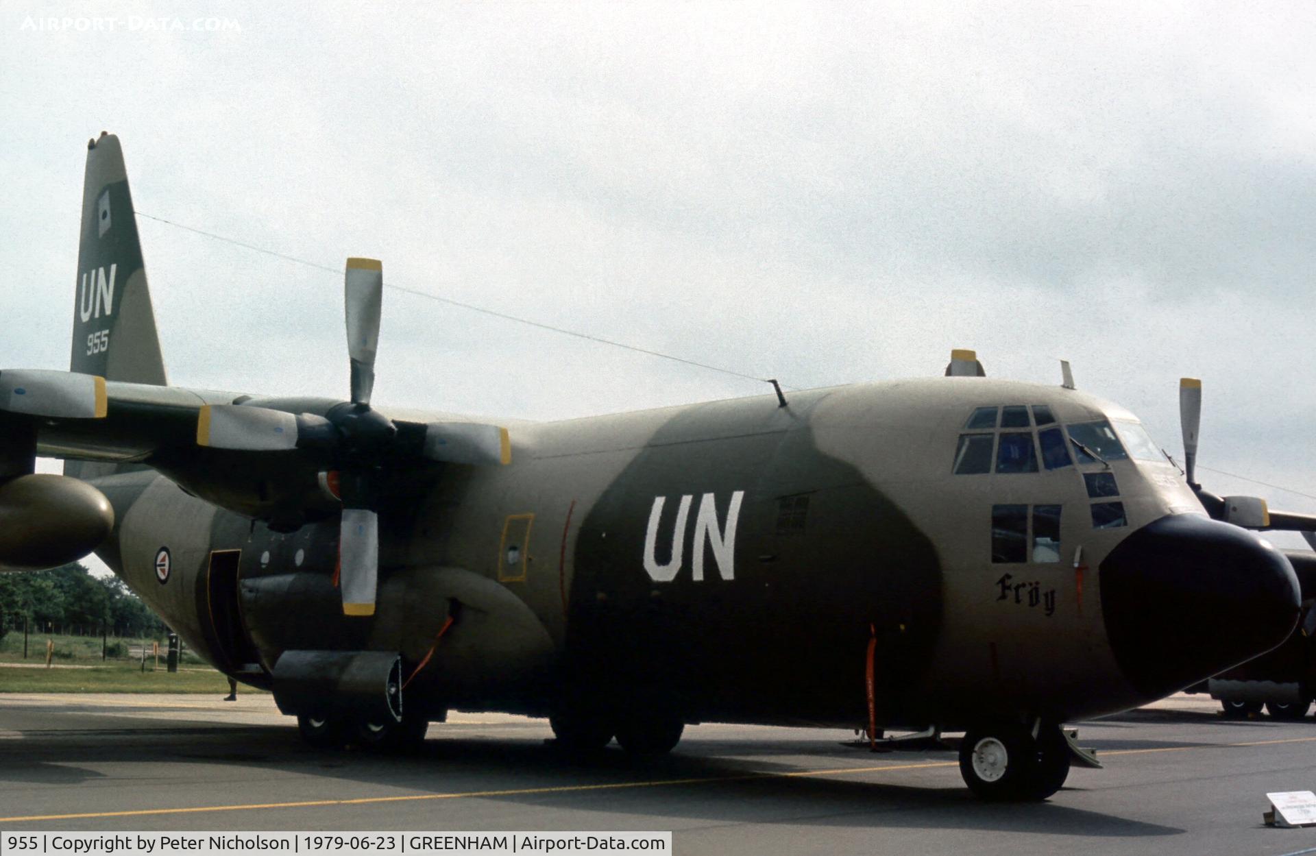 955, 1969 Lockheed C-130H Hercules C/N 382-4337, C-130H Hercules in United Nations markings of 335 Skv Royal Norwegian Air Force at the 1979 Intnl Air Tattoo at RAF Greenham Common.