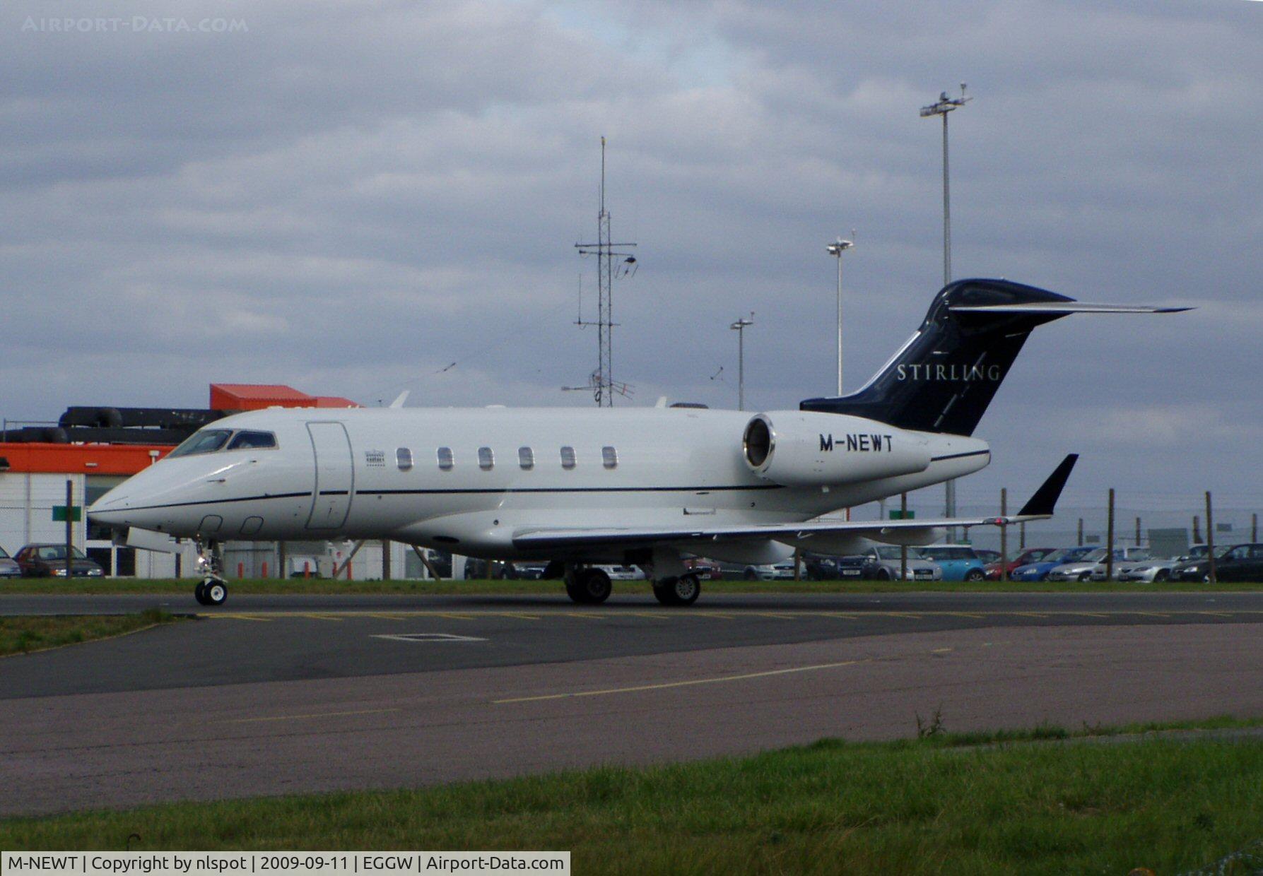 M-NEWT, 2007 Bombardier Challenger 300 (BD-100-1A10) C/N 20151, ...