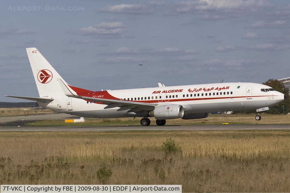 7T-VKC, 2005 Boeing 737-8D6 C/N 34166, departing RW18W