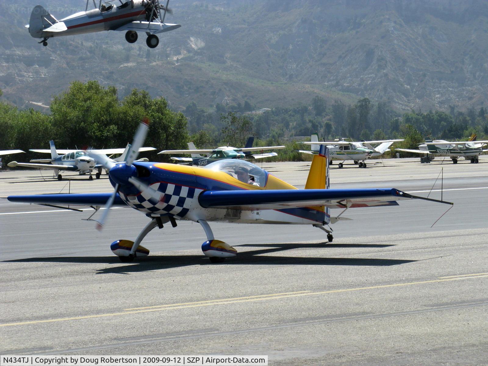 N434TJ, 1994 Extra EA-300S C/N 019, 1994 Extra Flugzeugbau Gmbh EA 300/S, Lycoming AEIO-540 300 Hp, short wing version, four-blade prop, taxi