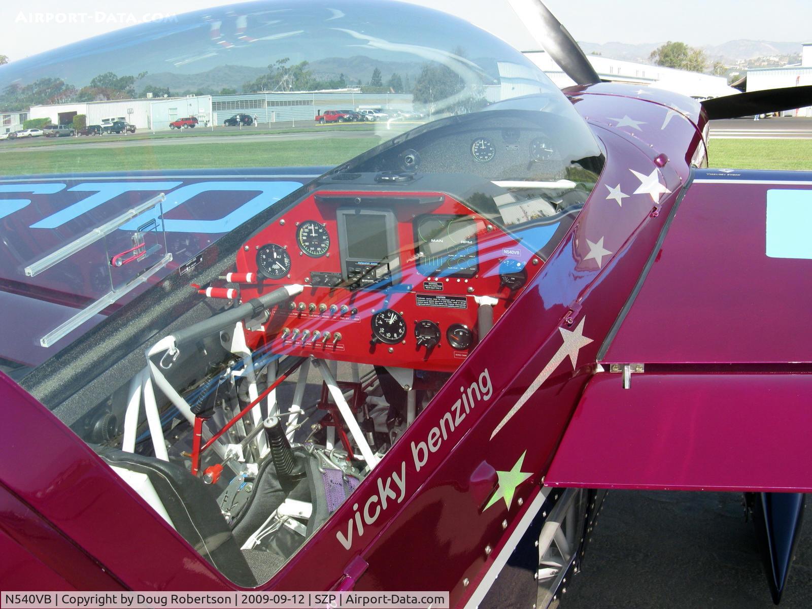 N540VB, Extra EA-300 C/N 033, 1992 Extra Flugzeugbau Gmbh EA 300, Lycoming AEIO-540-L1B5D 300 Hp, panels