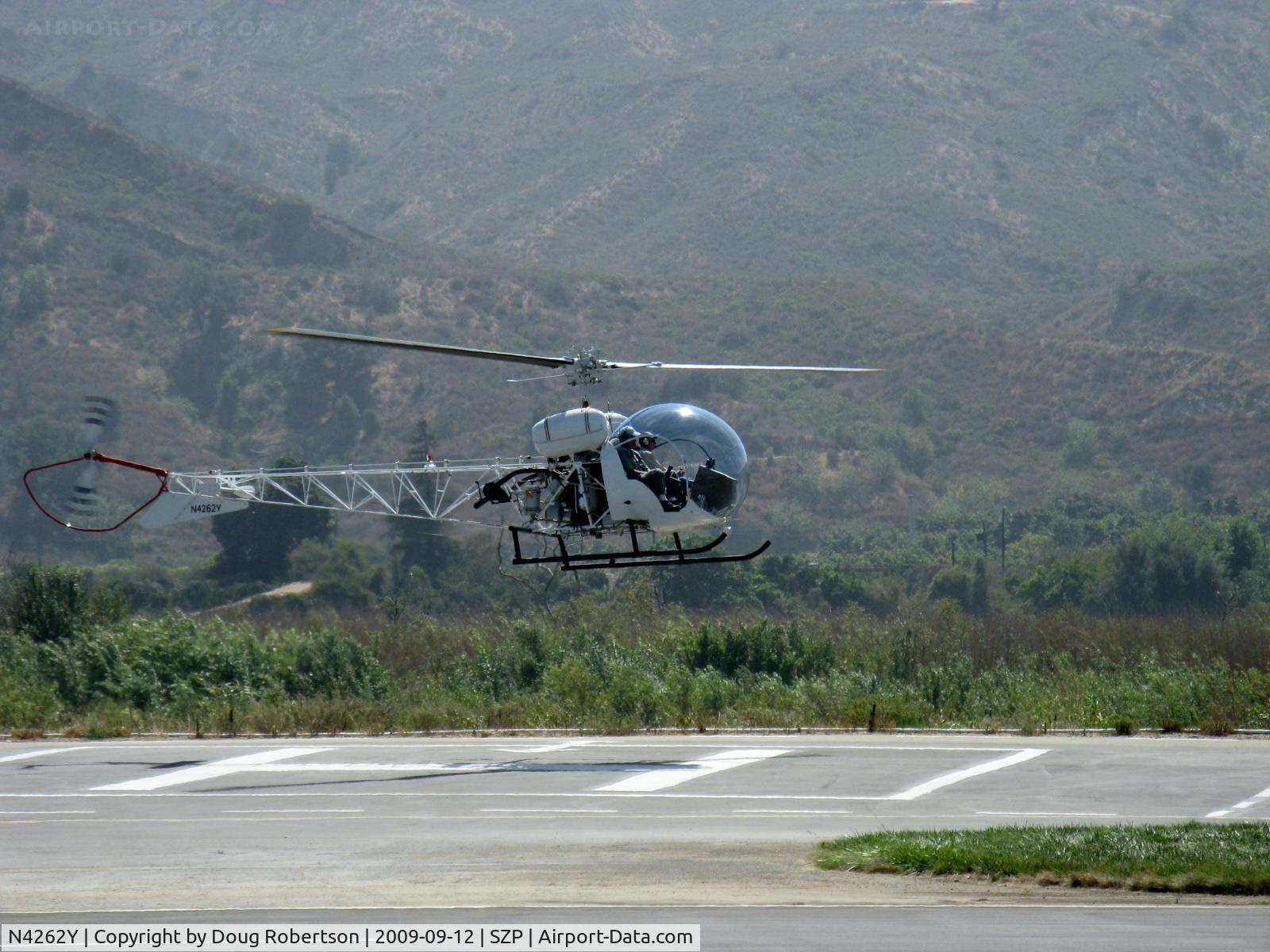 N4262Y, 1965 Bell 47G-4A C/N 7674, 1965 Bell 47G-4A, Lycoming VO-540 305 Hp. The Bell 47 was the world's first practical mass-produced helicopter offering reliabilty in a simple airframe. Hover.
