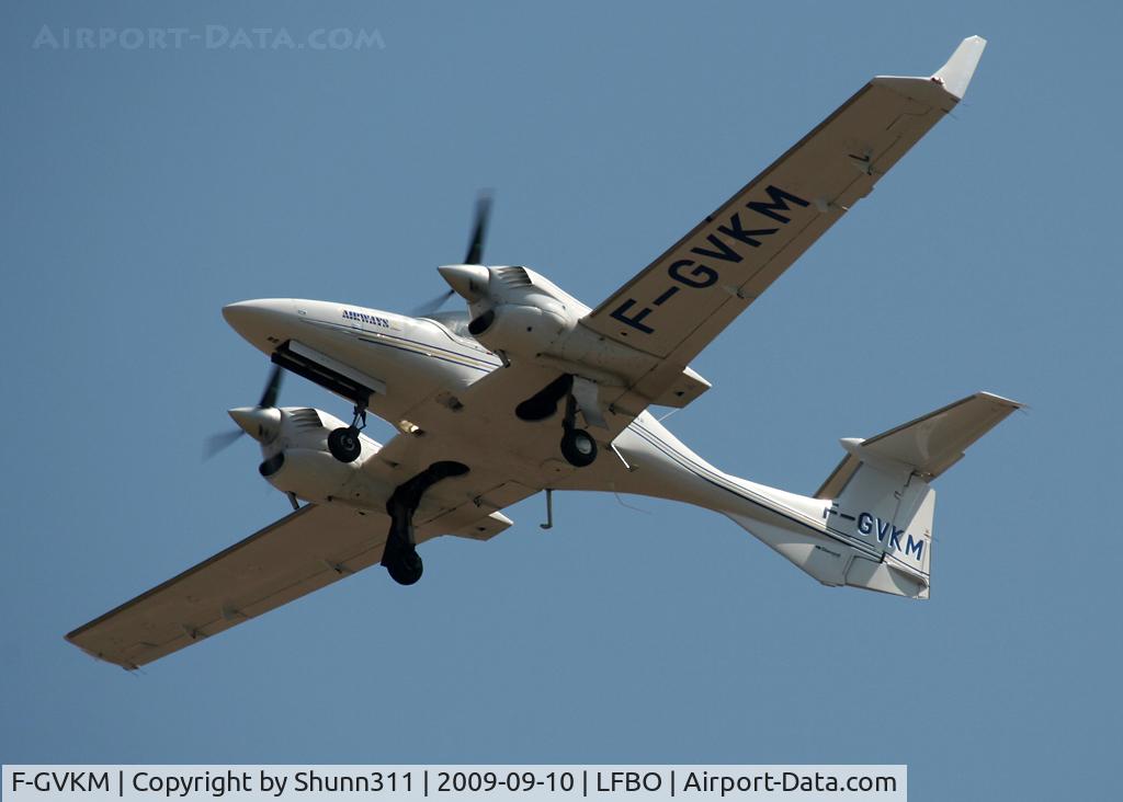 F-GVKM, Diamond DA-42 Twin Star C/N 42.012, Go around over rwy 32L for training...