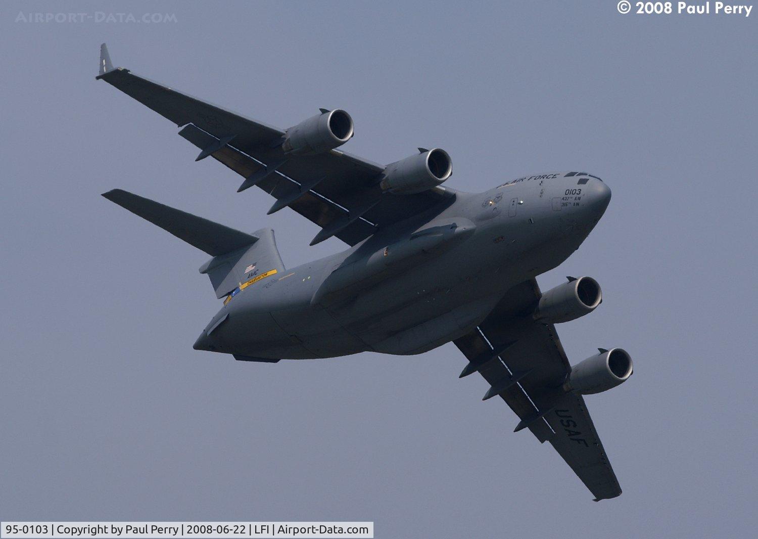 95-0103, 1995 McDonnell Douglas C-17A Globemaster III C/N P-28, Hauling her around the sky