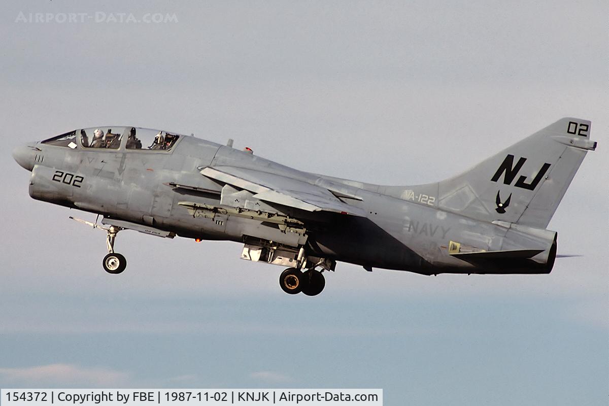 154372, LTV A-7B Corsair II C/N B-012, Vought TA-7C on final at NAS El Centro