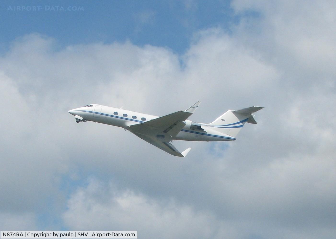 N874RA, 1982 Gulfstream American G-1159A Gulfstream III C/N 361, Off of runway 14 at the Shreveport Regional airport.