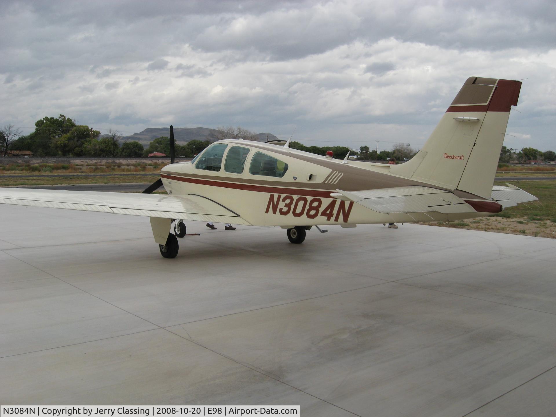 N3084N, 1988 Beech F33A Bonanza C/N CE-1246, 1988 F33A Beech Bonanza CE-1246