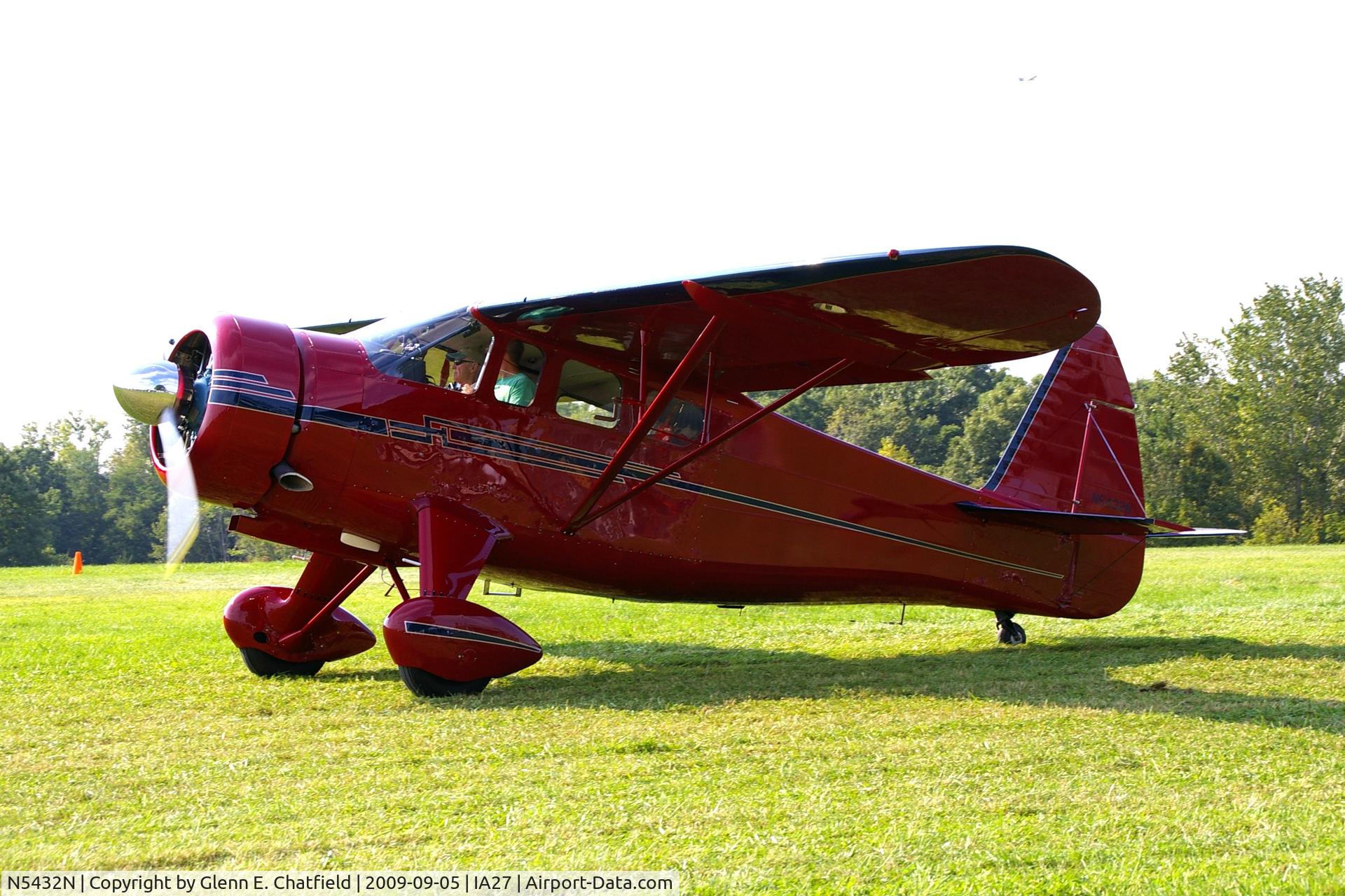 N5432N, 1940 Howard Aircraft DGA-15P C/N 519, At the Antique Airplane Association Fly In. GH-1 09769