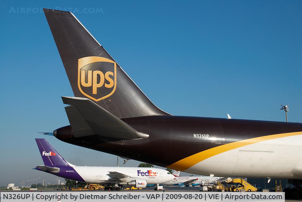 N326UP, 1998 Boeing 767-34AF C/N 27752, UPS Boeing 767-300