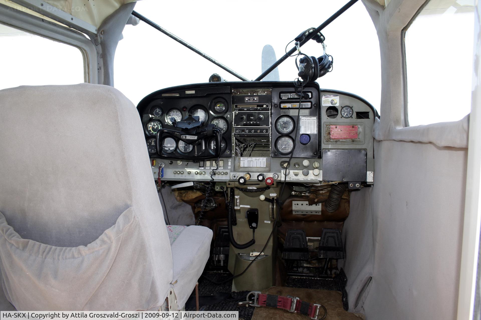 HA-SKX, 1964 Cessna U206A Super Skywagon C/N U206-0433, Úrhida Airport, Hungary - Cocpit