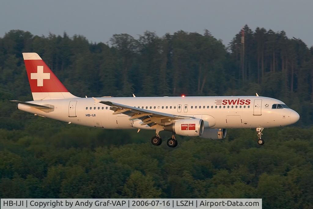 HB-IJI, 1996 Airbus A320-214 C/N 0577, SWISS A320