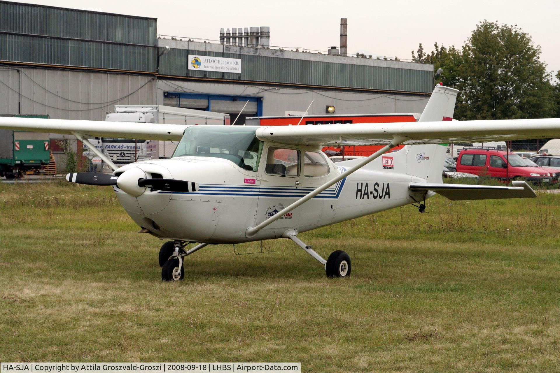 HA-SJA, 1973 Reims FR172J Reims Rocket C/N 0412, Budaörs-Airport, Hungary