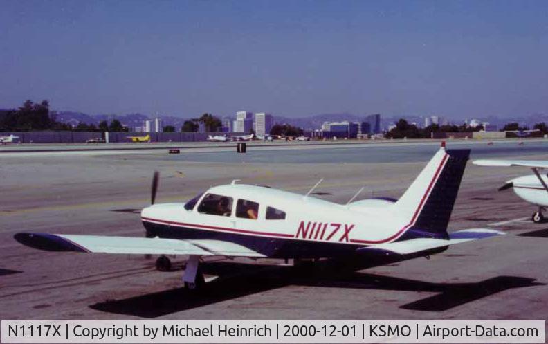 N1117X, 1975 Piper PA-28R-200 Cherokee Arrow C/N 28R-7535248, N1117X at Santa Monica Airport