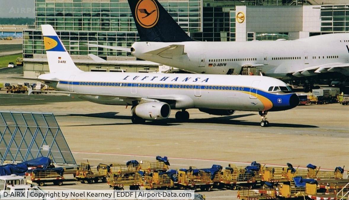 D-AIRX, 1998 Airbus A321-131 C/N 0887, Lufthansa A321 dressed in retro colours