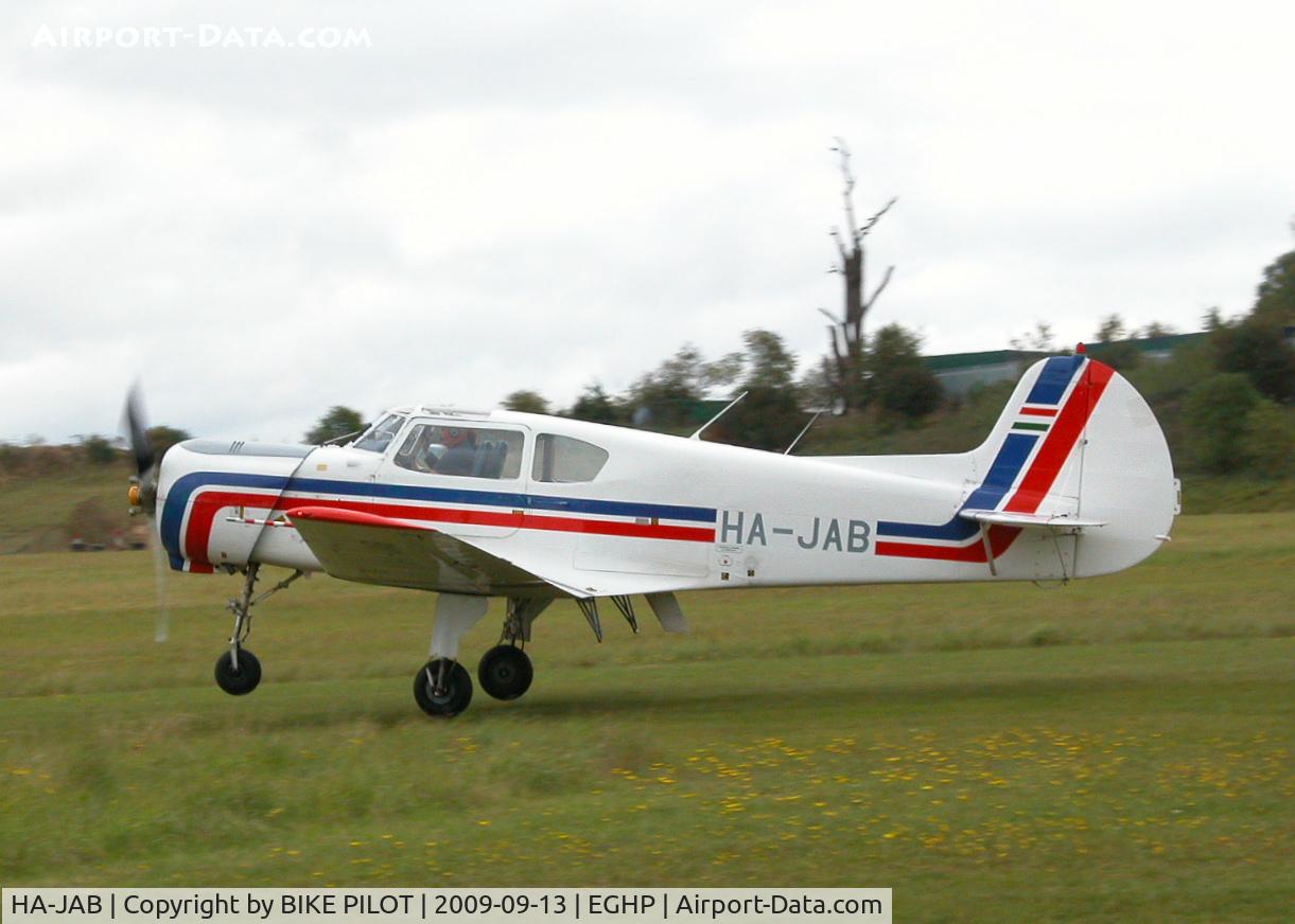 HA-JAB, 1978 Yakovlev Yak-18T C/N 2220202-3842, TAXY TO RWY 03. POPHAM RUSSIAN AIRCRAFT FLY-IN