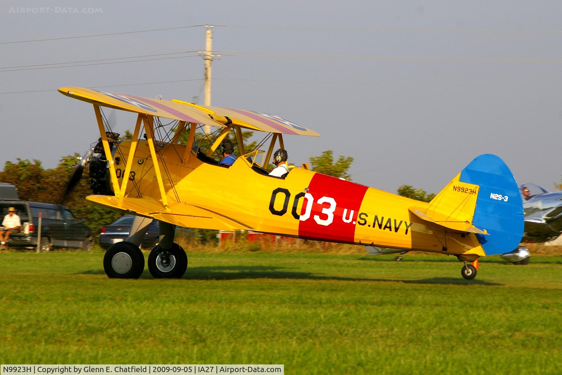 N9923H, 1943 Boeing A75N1(PT17) C/N 75-7477, At the Antique Airplane Association Fly In.  N2S-3 07873