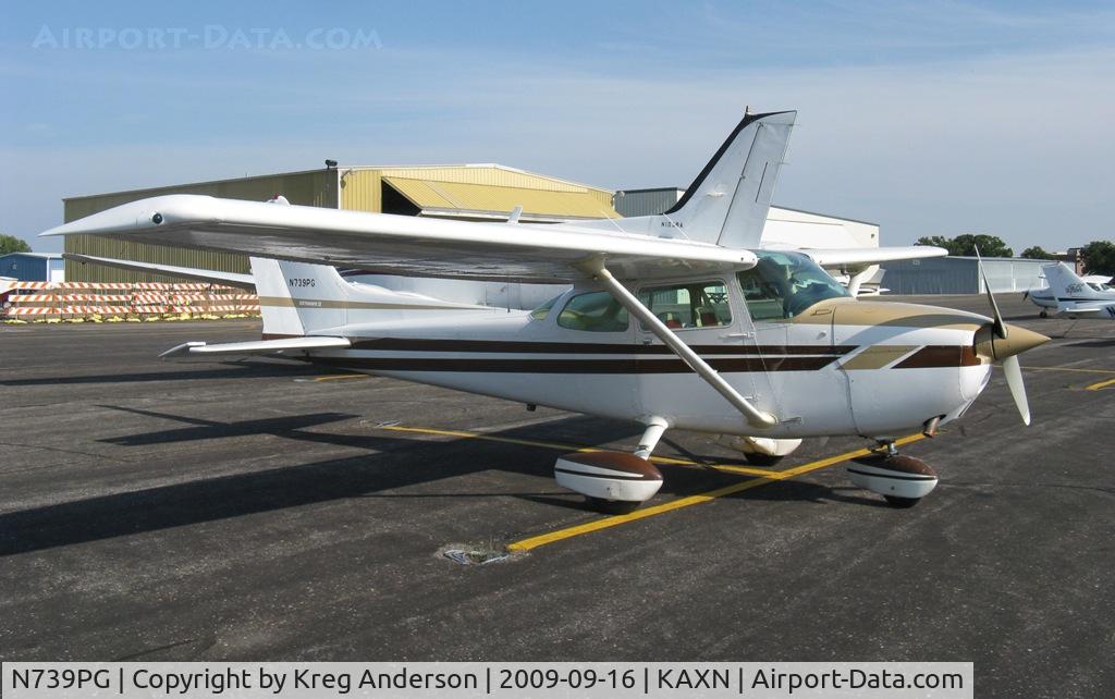 N739PG, 1978 Cessna 172N C/N 17270692, Cessna 172N Skyhawk on the ramp.