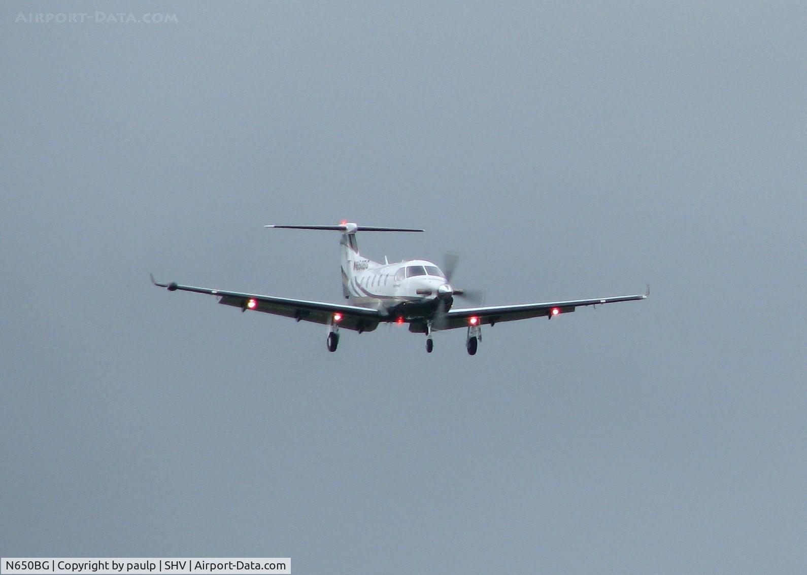 N650BG, 2005 Pilatus PC-12/45 C/N 654, Landing on runway 5 at the Shreveport Regional airport.