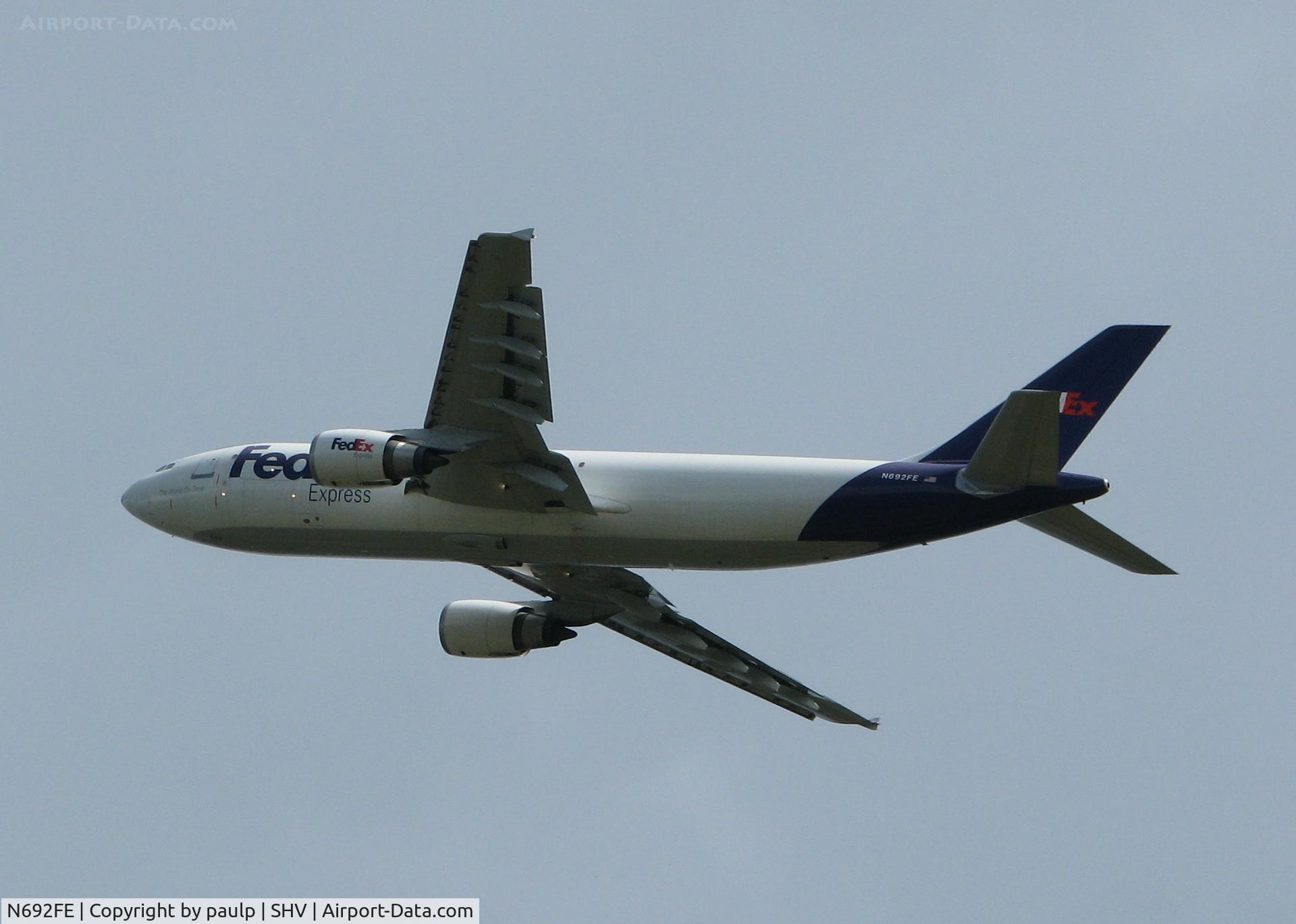 N692FE, 2007 Airbus A300F4-605R C/N 0878, Off of runway 5 at Shreveport Regional.