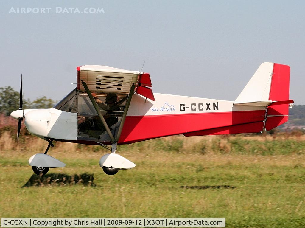 G-CCXN, 2004 Best Off Skyranger 912(2) C/N BMAA/HB/323, Staffordshire Aero Club's 25th anniversary fly-in