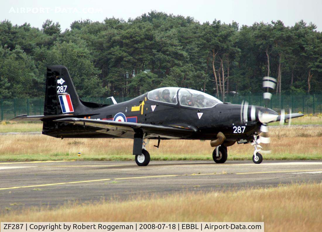 ZF287, 1991 Short S-312 Tucano T1 C/N S085/T58, 72(R)Squadron RAF.City of Leeds.Taxiing in.