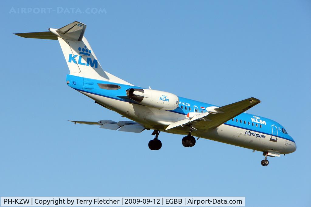 PH-KZW, 1995 Fokker 70 (F-28-0070) C/N 11558, KLM Fokker 70 landing at Birmingham