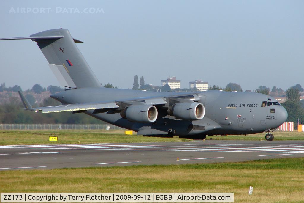 ZZ173, 2001 Boeing C-17A Globemaster III C/N F-080, RAF C-17A taxies out from Birmingham Elmdon apron for flight to Brize Norton