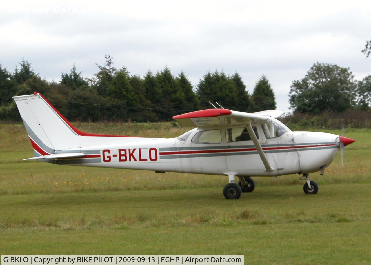G-BKLO, 1975 Reims F172M ll Skyhawk C/N 1380, TAXYING BACK TO THE A/C PARK, PREV. REG. PH-BET. POPHAM RUSSIAN AIRCRAFT FLY-IN