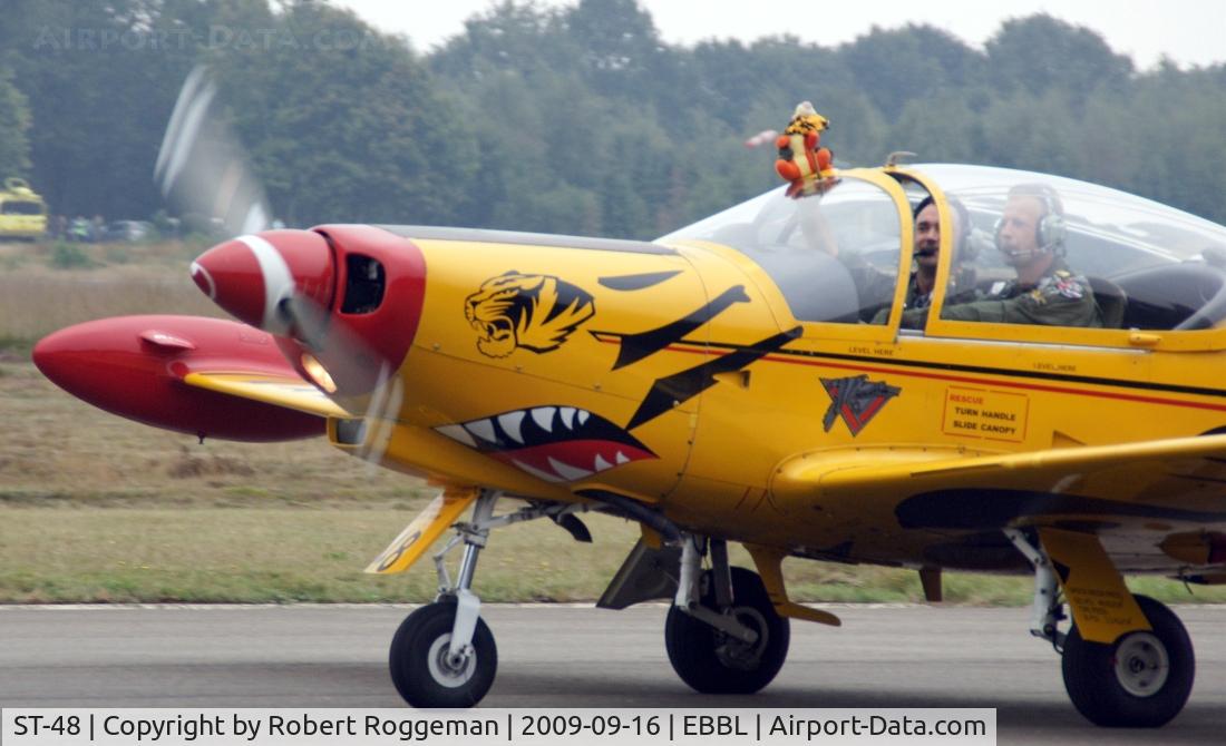 ST-48, SIAI-Marchetti SF-260D C/N 848, Tigermeet 2009.Tigermarchetti.I FLY FOR CHARITY.See TIGER above the cocpit.