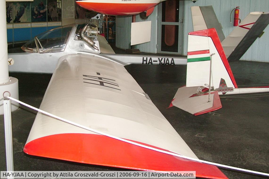 HA-YJAA, Aviatika Kolibri AK-1 C/N 001, Budapest is a traffic museum, a Petöfi hall.