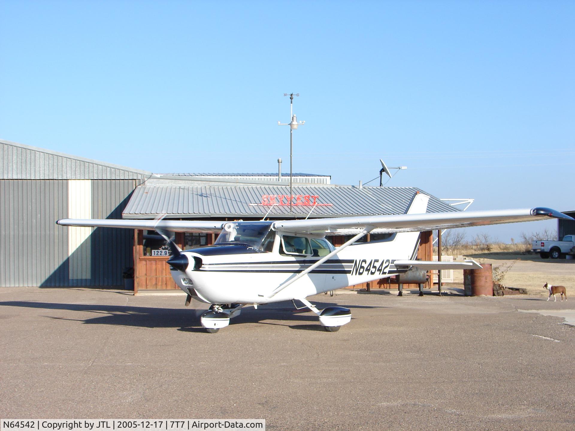 N64542, 1975 Cessna 172M C/N 17265296, N64542 @ its home base
