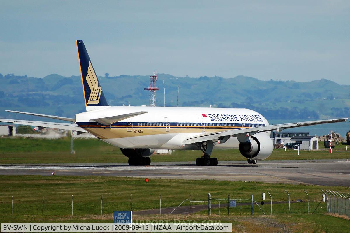 9V-SWN, 2008 Boeing 777-312/ER C/N 34579, Lined up for take-off