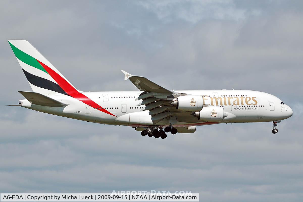 A6-EDA, 2007 Airbus A380-861 C/N 011, At Auckland