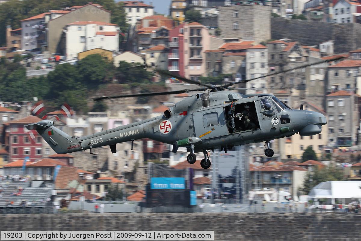 19203, 1993 Westland Super Lynx Mk.95 C/N 375, Red Bull Air Race Porto 2009 - Portugal Navy - Westland WG-13 Lynx Mk95