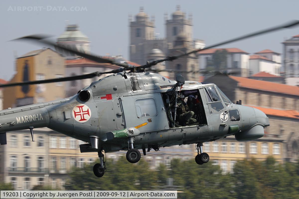 19203, 1993 Westland Super Lynx Mk.95 C/N 375, Red Bull Air Race Porto 2009 - Portugal Navy - Westland WG-13 Lynx Mk95