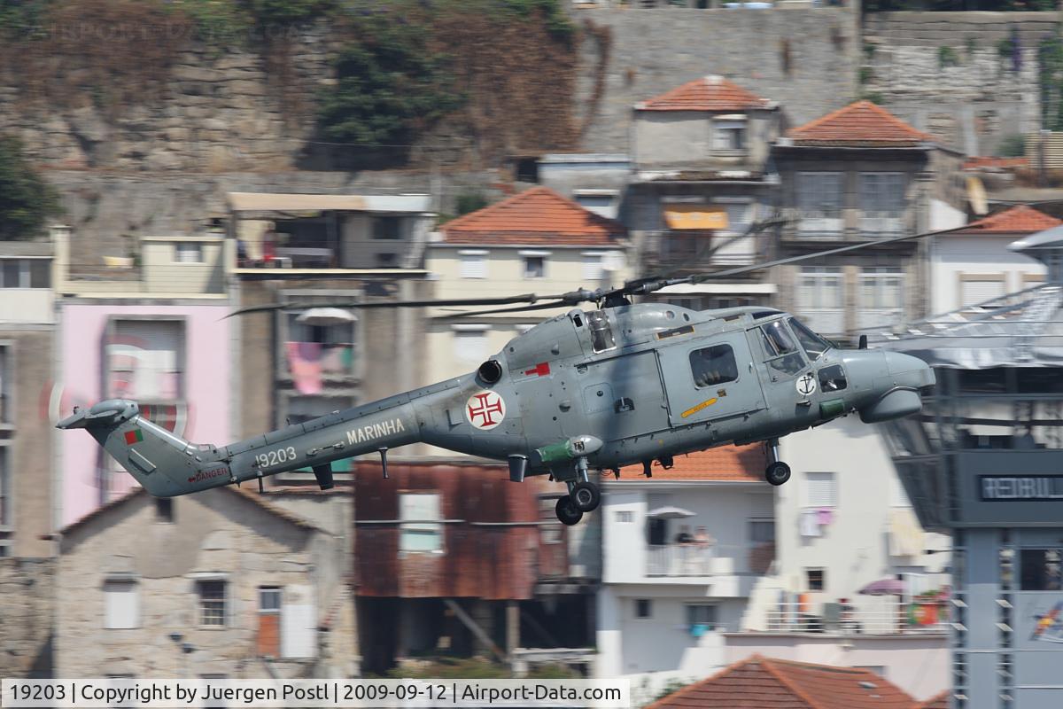 19203, 1993 Westland Super Lynx Mk.95 C/N 375, Red Bull Air Race Porto 2009 - Portugal Navy - Westland WG-13 Lynx Mk95