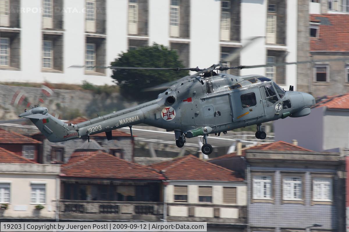 19203, 1993 Westland Super Lynx Mk.95 C/N 375, Red Bull Air Race Porto 2009 - Portugal Navy - Westland WG-13 Lynx Mk95