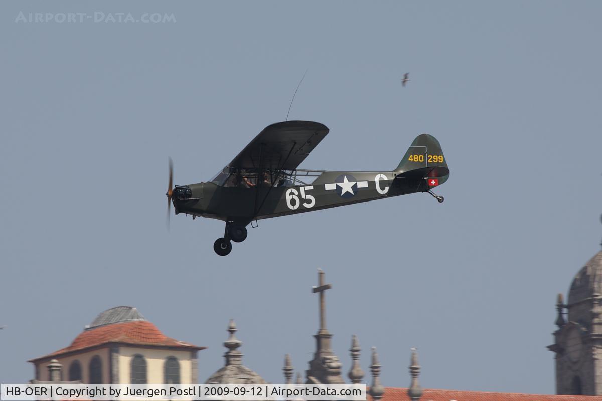 HB-OER, 1944 Piper L-4J Grasshopper (J3C-65D) C/N 12595, Red Bull Air Race Porto 2009 - Piper J-3C-65 Cub