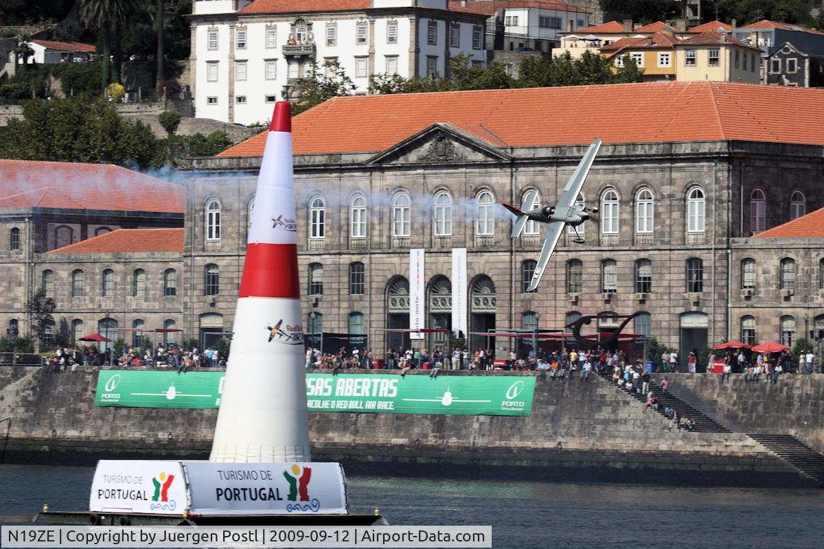 N19ZE, 2007 Zivko Edge 540 C/N 0039A, Red Bull Air Race Porto 2009 - Yoshihide Muroya