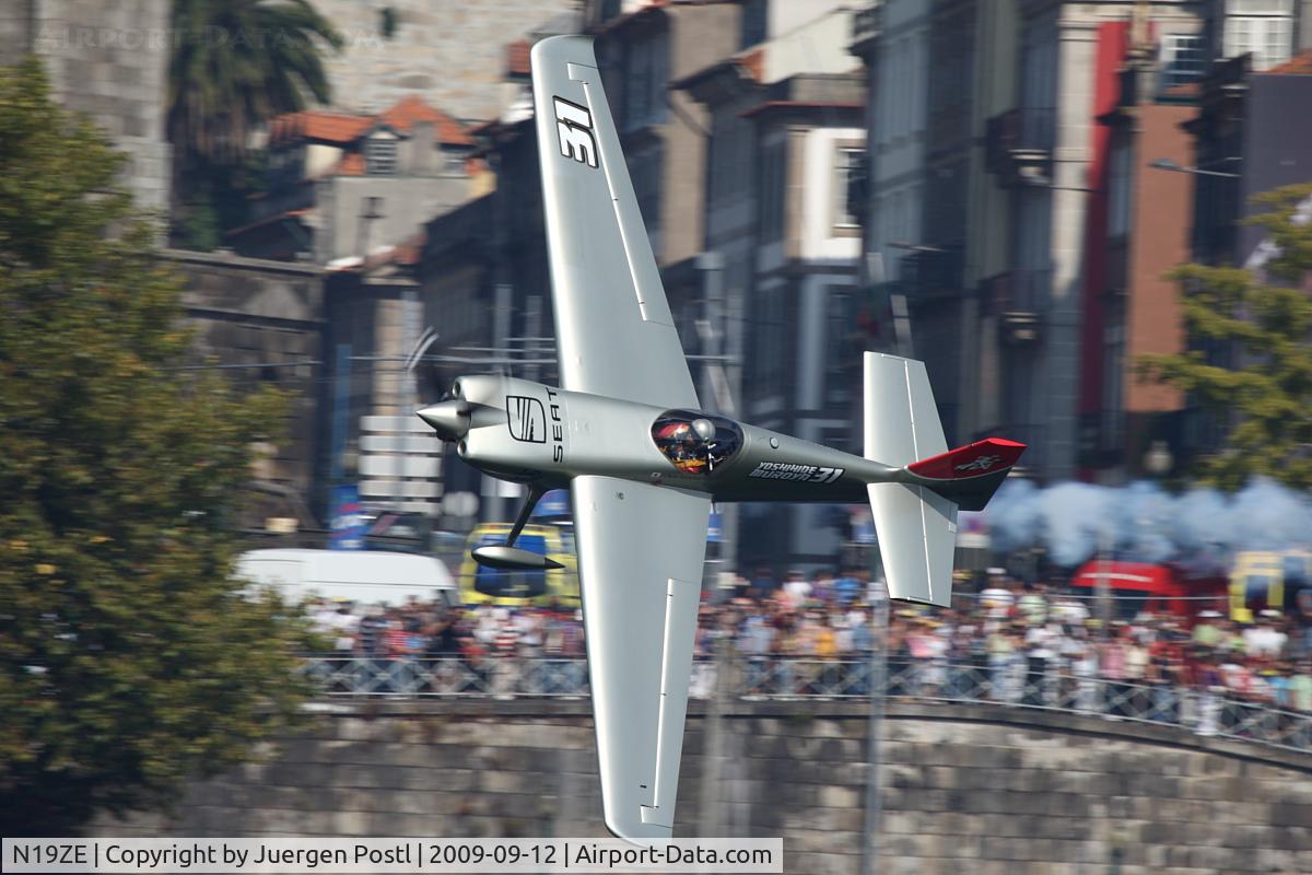N19ZE, 2007 Zivko Edge 540 C/N 0039A, Red Bull Air Race Porto 2009 - Yoshihide Muroya
