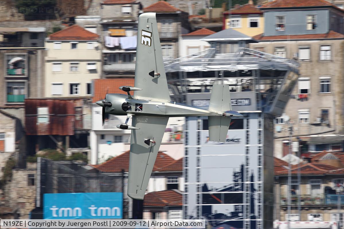 N19ZE, 2007 Zivko Edge 540 C/N 0039A, Red Bull Air Race Porto 2009 - Yoshihide Muroya