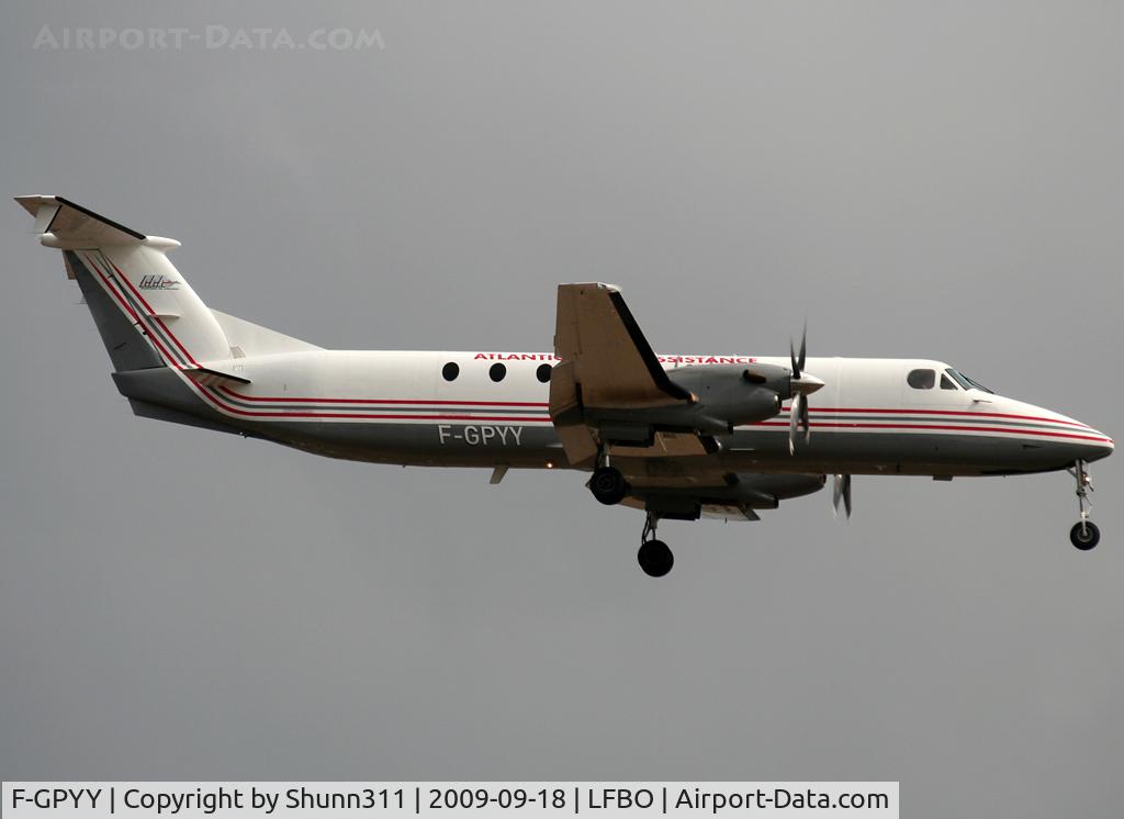F-GPYY, 1990 Beech 1900C-1 C/N UC-115, Landing rwy 14R