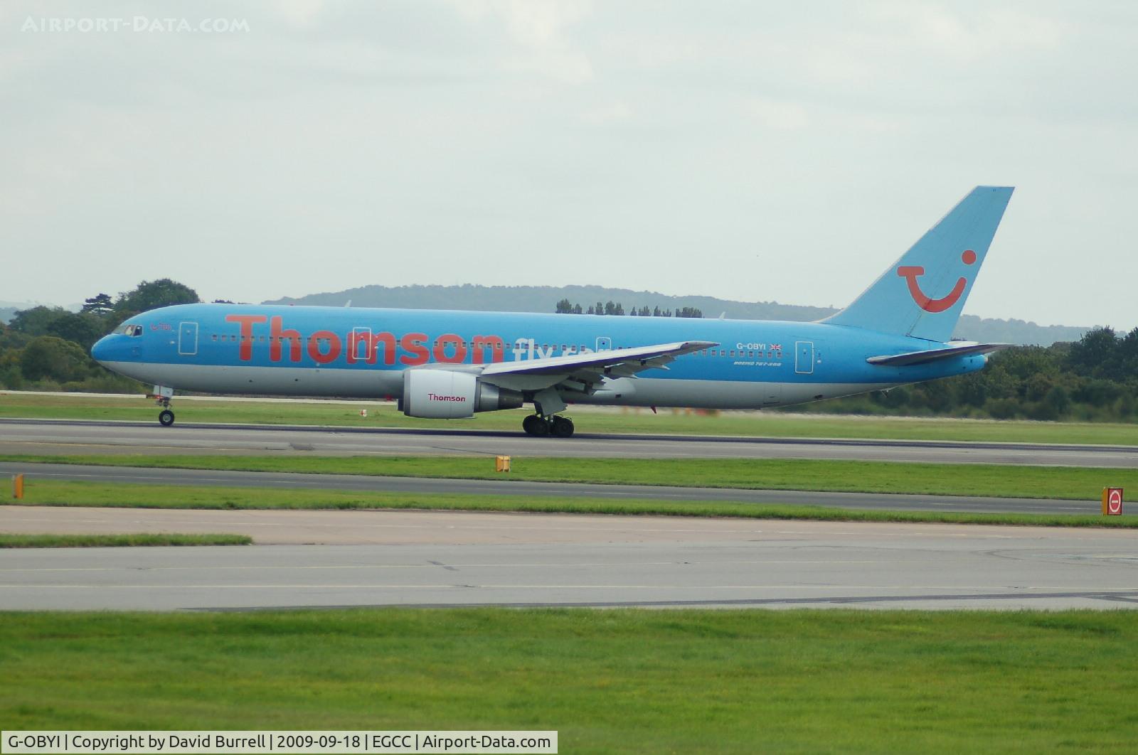 G-OBYI, 2000 Boeing 767-304/ER C/N 29138, Thomson - Boeing 767-304 - Landing