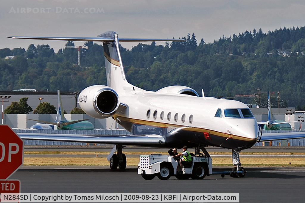 N284SD, 2006 Gulfstream Aerospace GV-SP (G550) C/N 5120, 